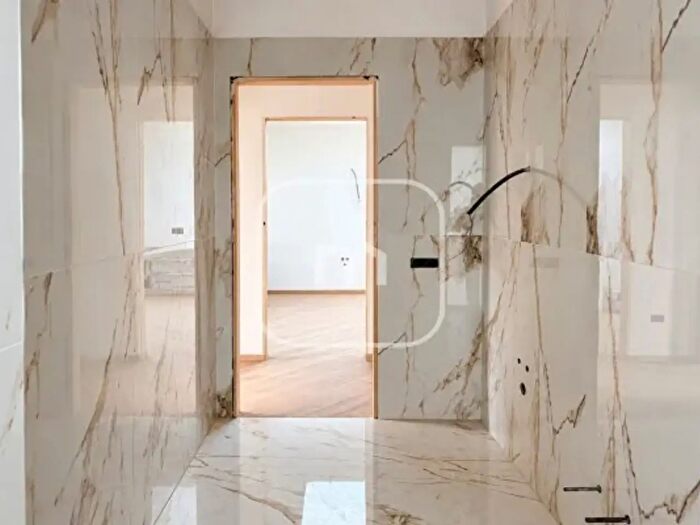 Casa quadrilocale in vendita in Via Bronte, Roma
