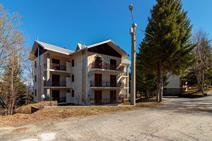 Appartamento bilocale in vendita in Via Rucas, Bagnolo Piemonte