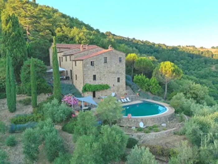 Casa con 6 locali in vendita in Lisciano Niccone