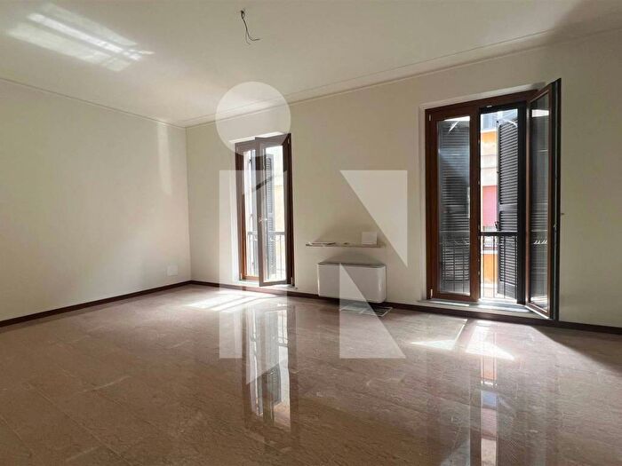Appartamento trilocale in affitto in Centro, Mantova