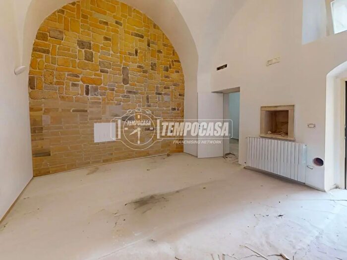 Casa quadrilocale in vendita in Via Cavour, Galatina