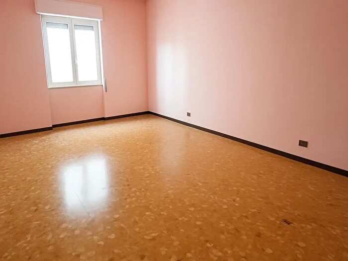 Appartamento con 5 locali in vendita in Tommaso Schiva, Imperia