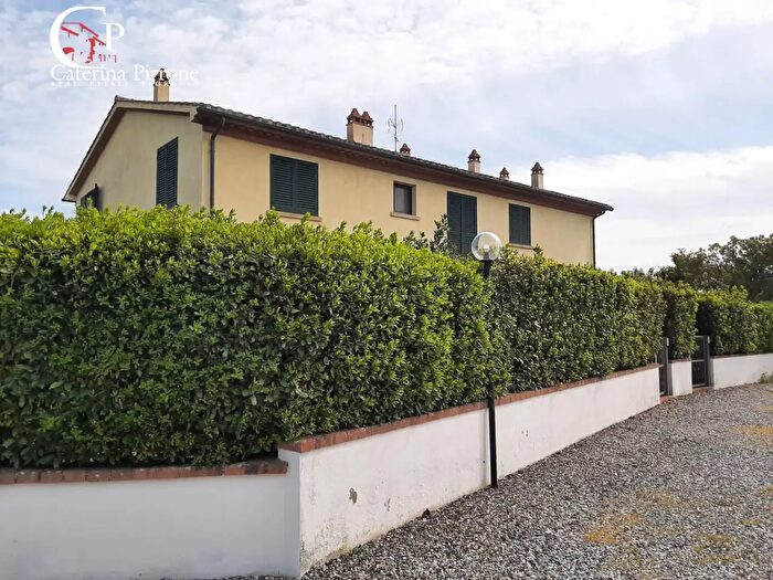 Appartamento bilocale in vendita in Via Giuseppe Parini, Cecina