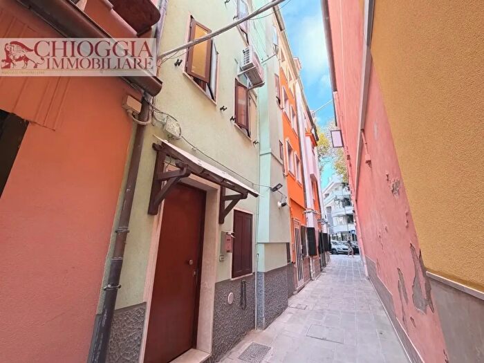 Casa trilocale in vendita in Via Sottomarina, Chioggia