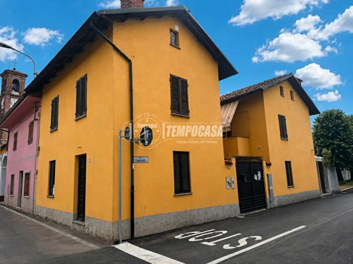 Casa con 8 locali in vendita in Via d'Acaja, Osasio