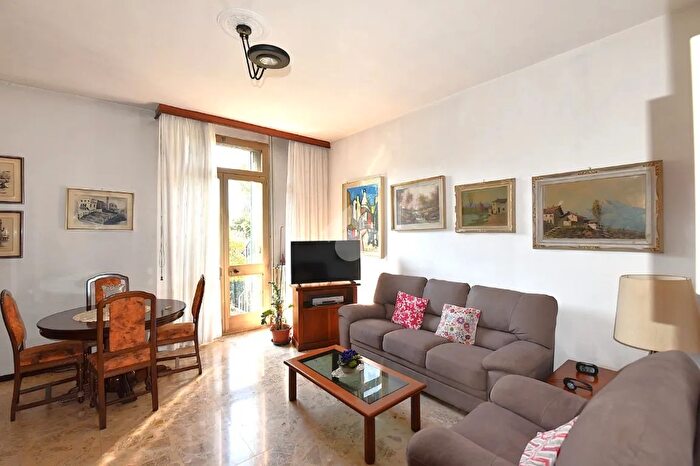 Casa trilocale in vendita in Via Romualdo Bonfadini, Milano