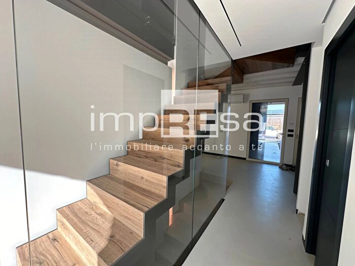 Casa con 13 locali in vendita in Via Talponera, Ponzano Veneto