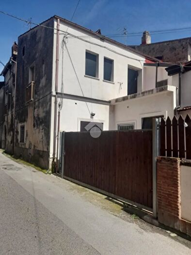 Casa quadrilocale in vendita in Via Pini, Montesarchio