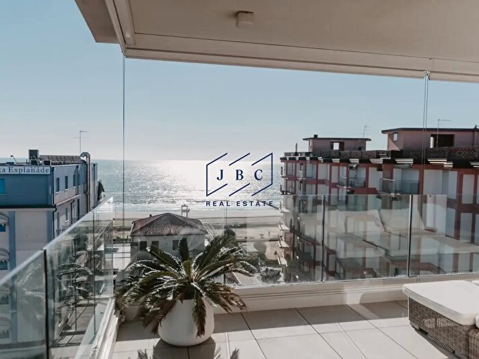 Appartamento con 5 locali in vendita in Via Andrea Bafile °Accesso al Mare, Jesolo
