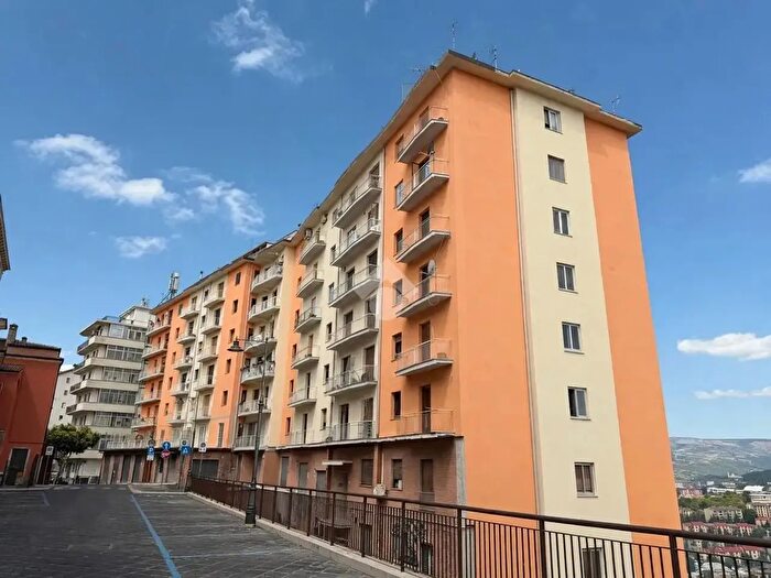 Appartamento quadrilocale in vendita in Discesa San Gerardo, Potenza