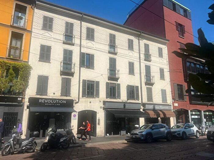 Appartamento quadrilocale in affitto in Corso Italia, Carrobbio, Milano