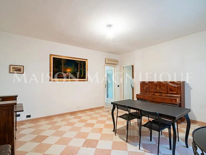 Appartamento trilocale in vendita in Via Giuseppe Mazzini, Ferrara