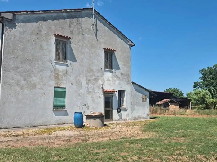 Casa con 6 locali in vendita in Via Canala, Ravenna