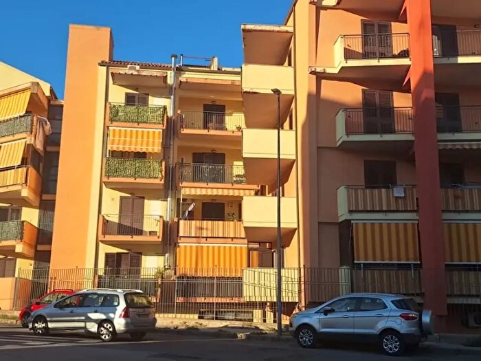 Appartamento trilocale in vendita in Bartolomeo Colleoni, Messina