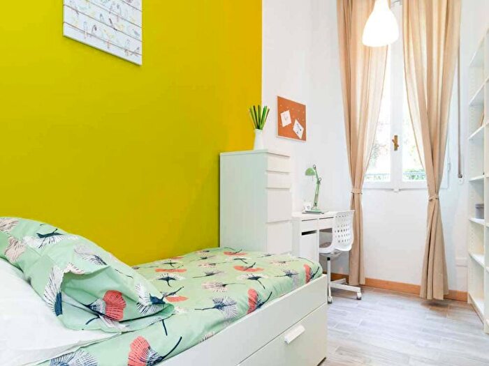 Appartamento quadrilocale in affitto in Via Salvatore Barzilai, Lorenteggio, Milano