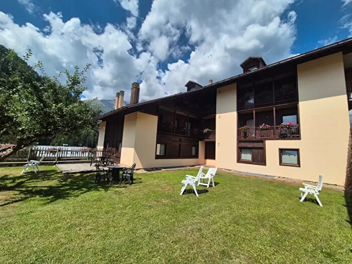 Appartamento bilocale in vendita in Via Sant'Antonio, Peio