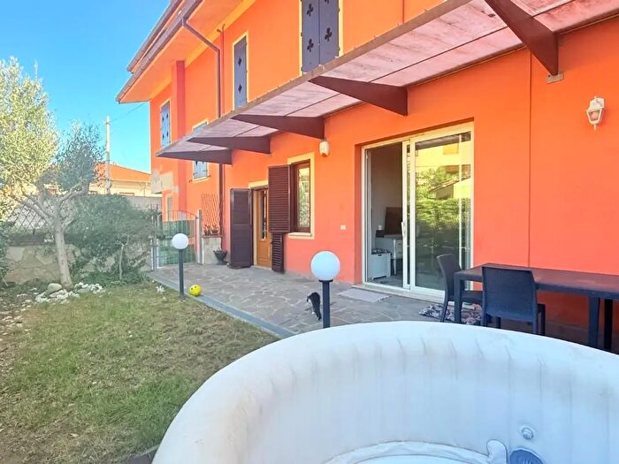 Appartamento con 6 locali in vendita in Monsummano Terme