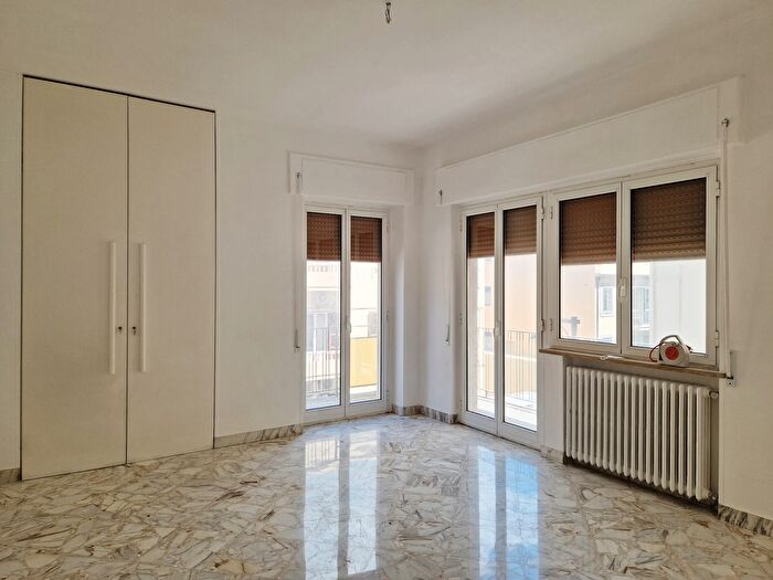 Appartamento con 5 locali in vendita in Via Roma, Matera