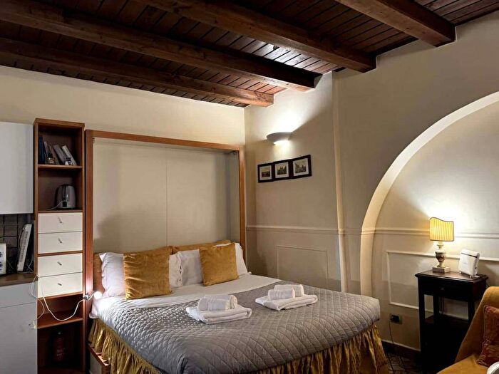 Appartamento in affitto in Vicolo dei Soldati, Piazza Navona, Roma