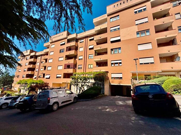 Appartamento con 5 locali in affitto in Via Ivanoe Bonomi, Montegrillo, Perugia