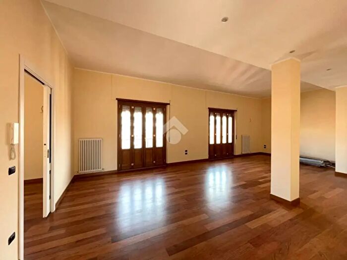 Appartamento con 5 locali in vendita in Via Brenta, Cosenza