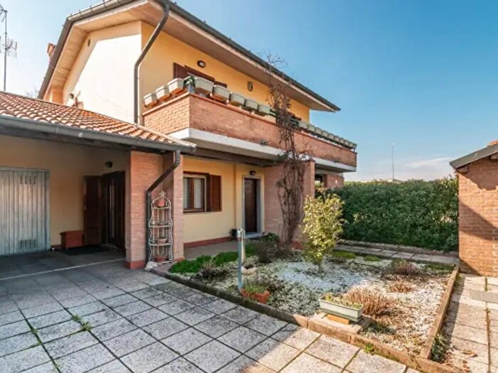 Casa quadrilocale in vendita in Via Filippo Turati, Casorate Primo