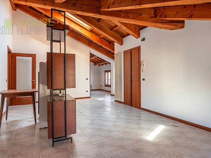 Appartamento quadrilocale in vendita in Via Liston San Gaetano, Malo