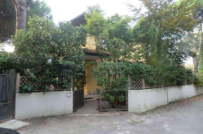 Casa con 7 locali in vendita in Ravenna