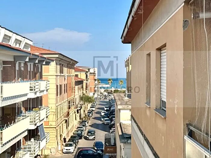 Appartamento trilocale in vendita in Terracina