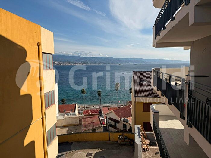 Appartamento trilocale in vendita in Via Consolare Pompea, Messina