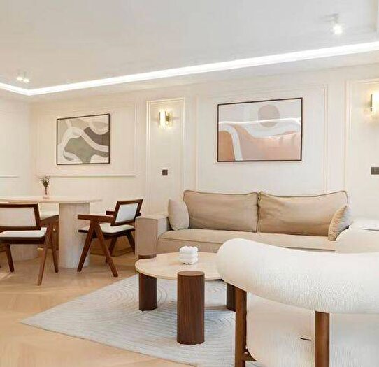 Appartamento trilocale in affitto in Via Disciplini, Carrobbio, Milano