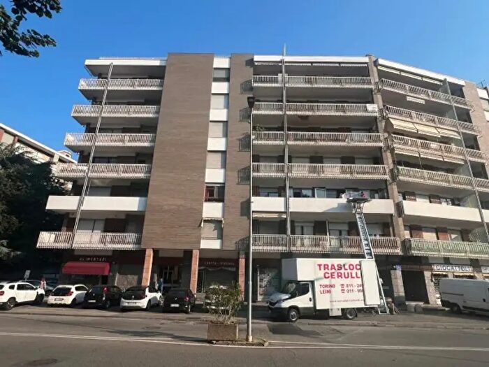 Appartamento trilocale in vendita in Via Castellamonte, Banchette