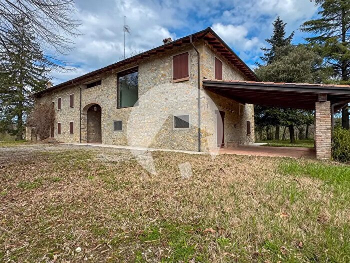 Casa in vendita in Via Lolli, Vezzano Sul Crostolo
