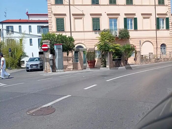 Appartamento monolocale in vendita in Via Guglielmo Oberdan, Pietrasanta