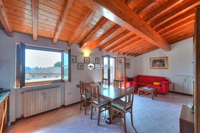 Appartamento bilocale in affitto in Via Cavour, Toscolano Maderno