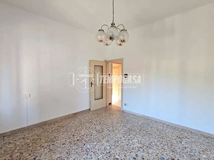 Appartamento trilocale in vendita in Calderara Di Reno
