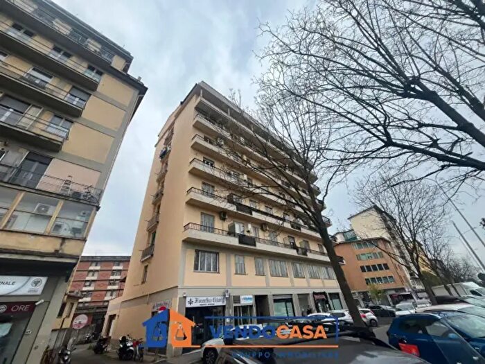 Appartamento trilocale in vendita in Viale Alessandro Guidoni, Firenze