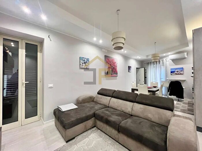 Appartamento trilocale in vendita in Vicolo I Appalto, Palermo