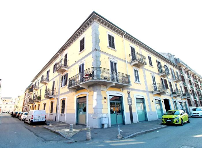 Appartamento trilocale in vendita in Via Pontida, Novara