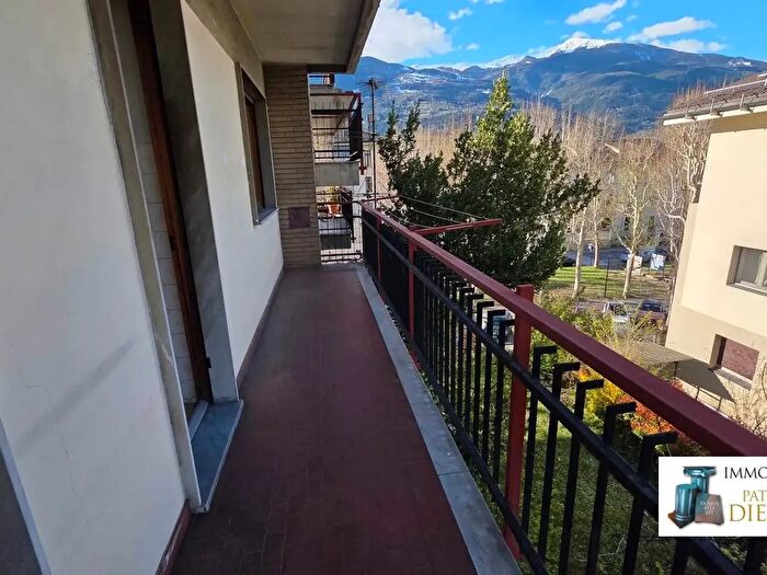 Case in Vendita e in Affitto - 3