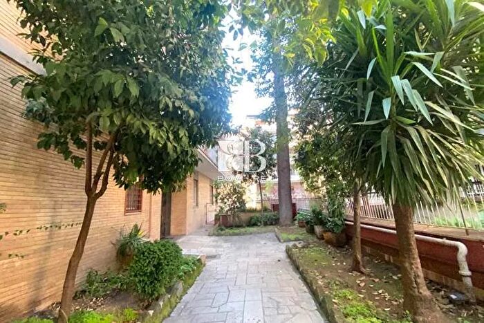 Appartamento con 5 locali in vendita in Via Giuseppe Donati RomaTiburtina, Roma