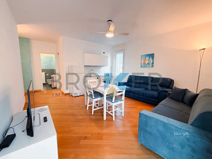 Appartamento bilocale in affitto in Via Roma, Alassio