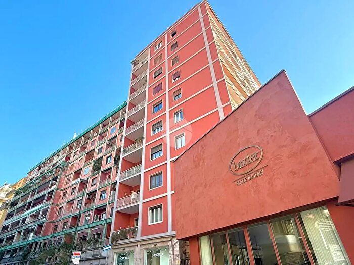 Appartamento con 6 locali in vendita in Via Michelangelo Schipa, Napoli