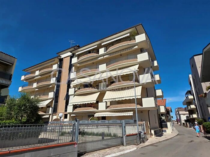 Appartamento trilocale in vendita in Tortoreto