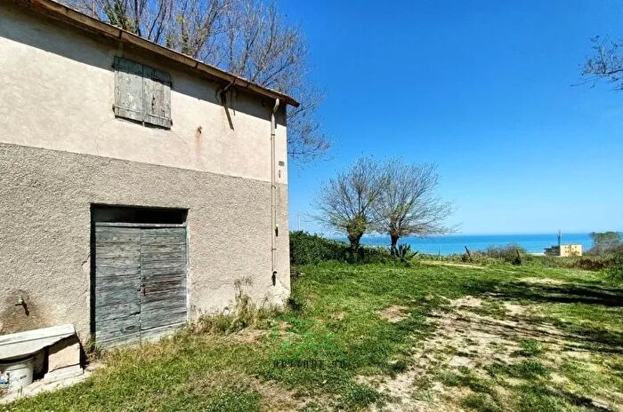 Casa trilocale in vendita in Località San Biagio Fano, Fano