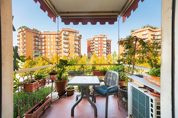 Appartamento quadrilocale in vendita in Viale Giovanni Suzzani, Milano