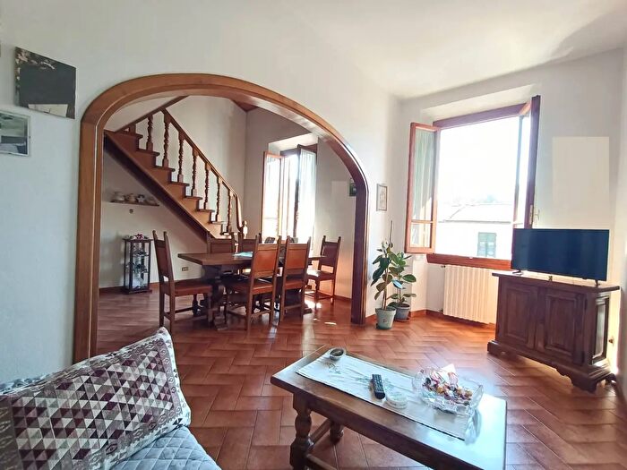 Appartamento con 6 locali in vendita in Via della Repubblica, Impruneta