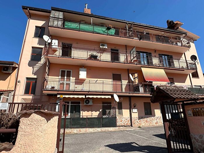 Appartamento con 6 locali in vendita in Colleferro