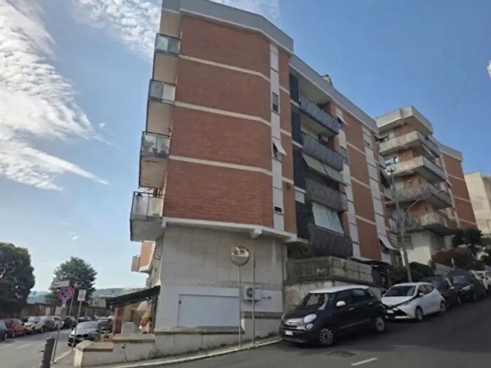Appartamento trilocale in vendita in Via Dea Bona, Tivoli