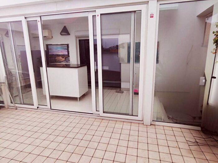 Casa bilocale in affitto in Viale Ergisto Bezzi, Frua, Milano
